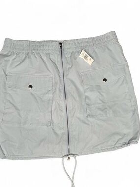 Light blue skirt with Front Zip